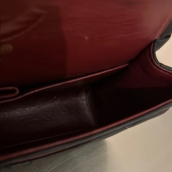 Chanel Classic Double Flap Medium Black Lambskin with 24k gold plate hardware - Picture 9 of 16